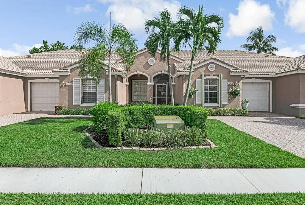 2 bedroom 2 bath Residential for sale at 8429 LONG BAY, West Palm Beach FL 33411