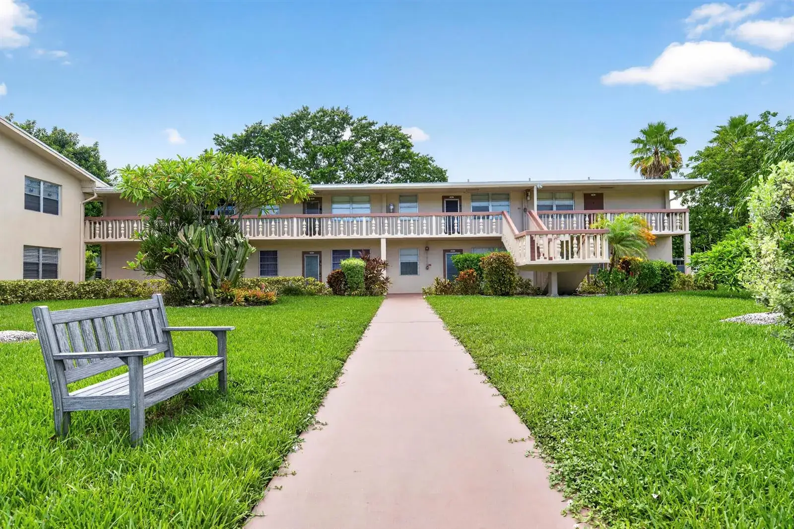 2 bedroom 1 bath Residential for sale at 64 Upminster C # 64, Deerfield Beach FL 33442