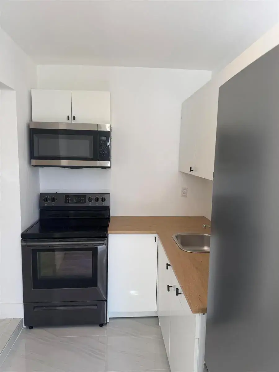 3 bedroom 1 bath Residential Lease for rent at 8211 BISCAYNE Boulevard # 3, Miami FL 33138