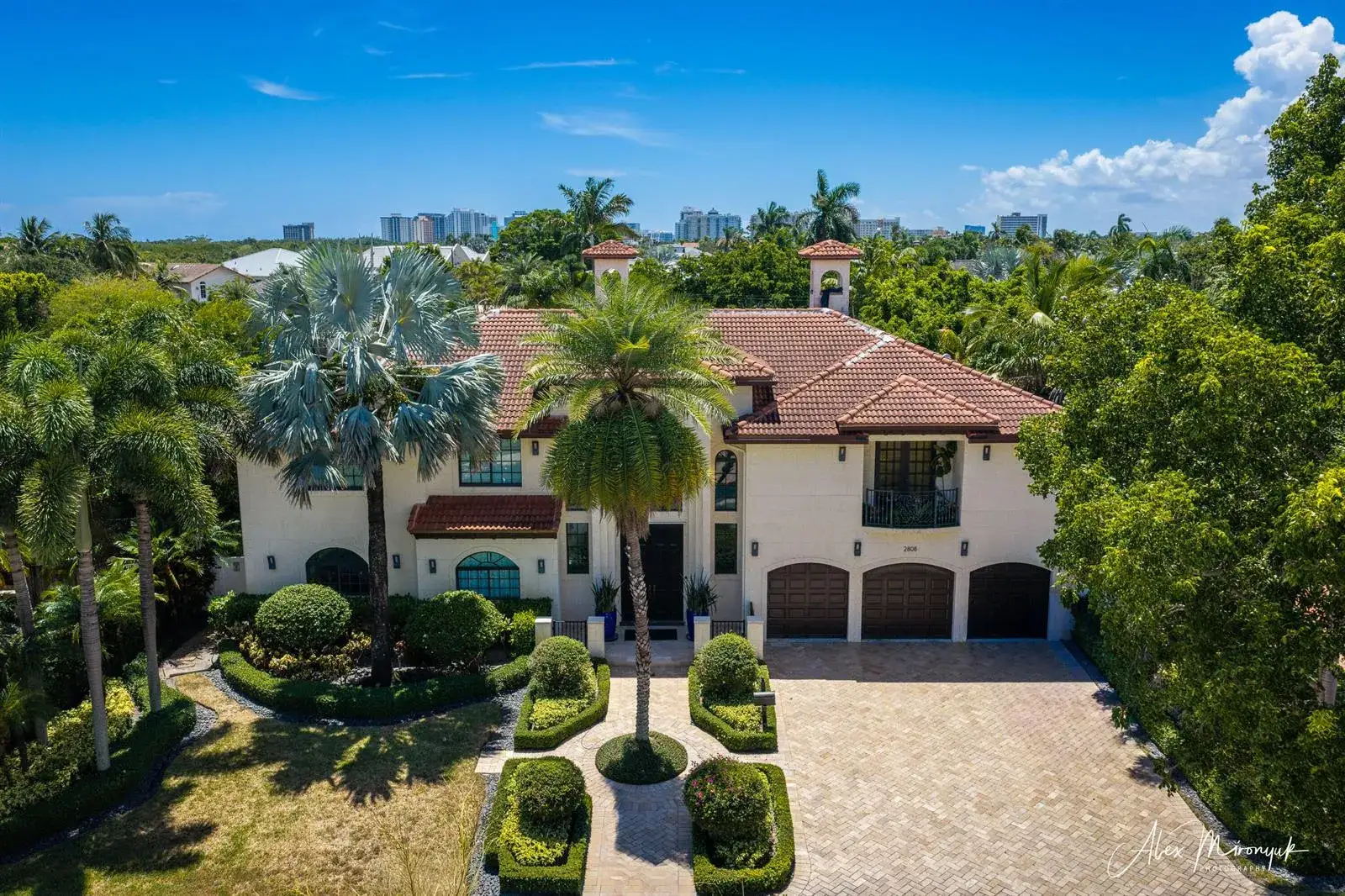 6 bedroom 6 bath Residential for sale at 2808 NE 20th Court, Fort Lauderdale FL 33305