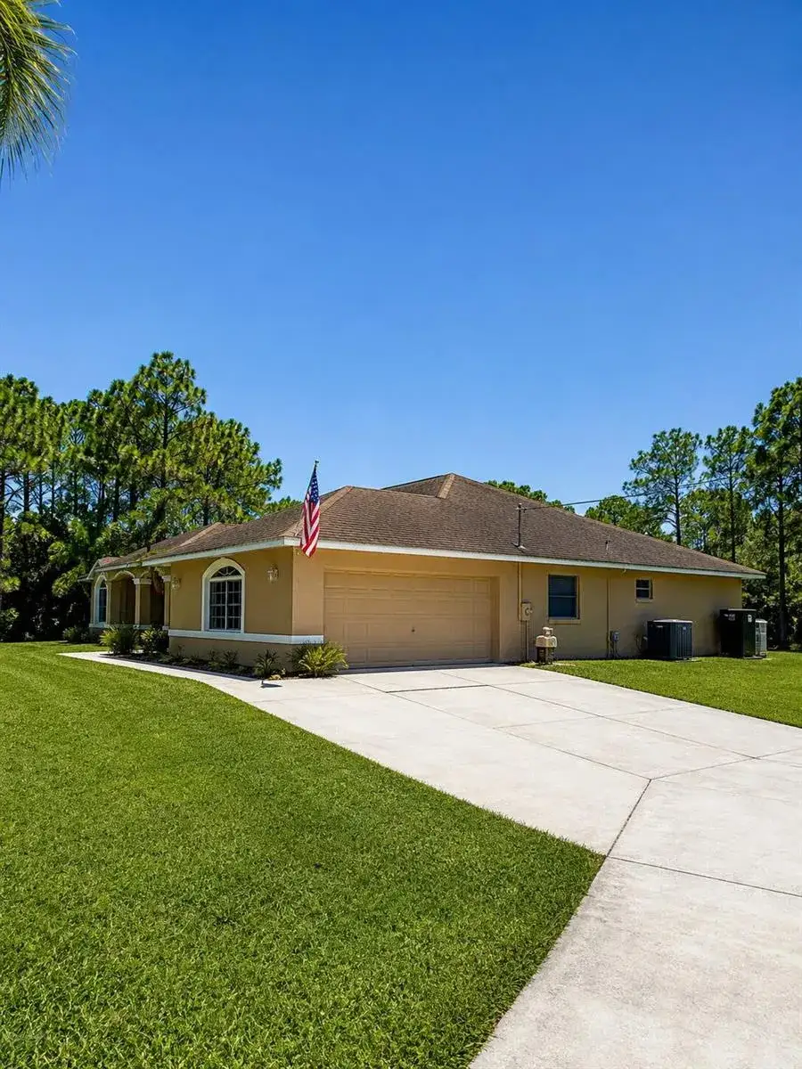 4 bedroom 2 bath Residential for sale at 15664 89TH Place N, FL 33470