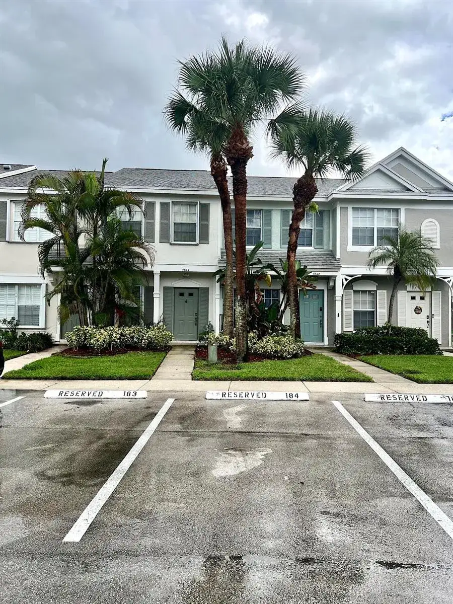 7844 Dixie Beach Circle, Tamarac FL 33321