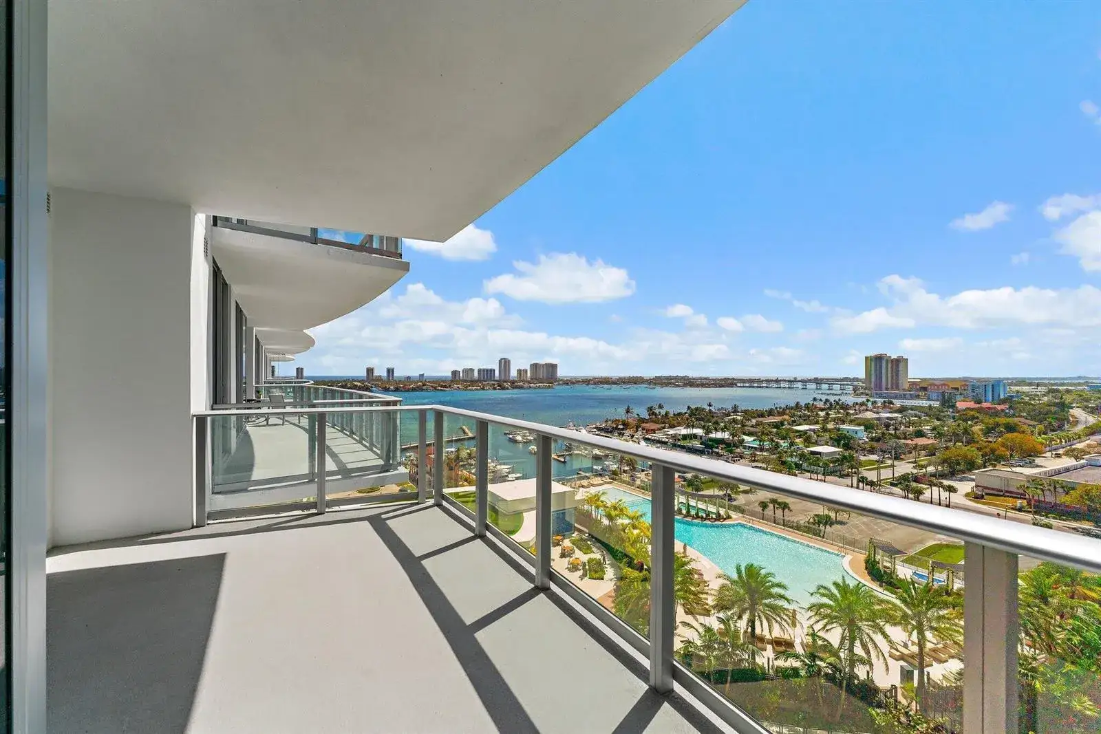 2 bedroom 2 bath Residential for sale at 220 Lake Shore Drive # 1219, Lake Park FL 33403