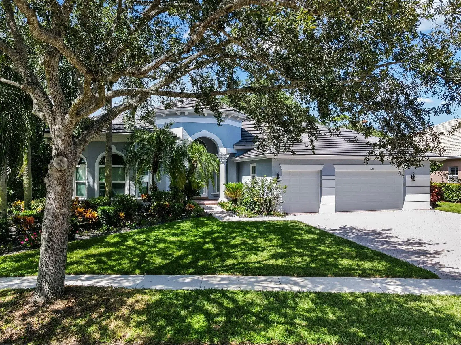 5 bedroom 3 bath Residential for sale at 7083 NW 71ST Manor, Parkland FL 33067
