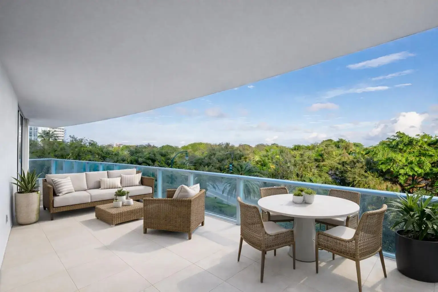 2 bedroom 2 bath Residential Lease for rent at 4250 Biscayne Boulevard # 402, Miami FL 33137