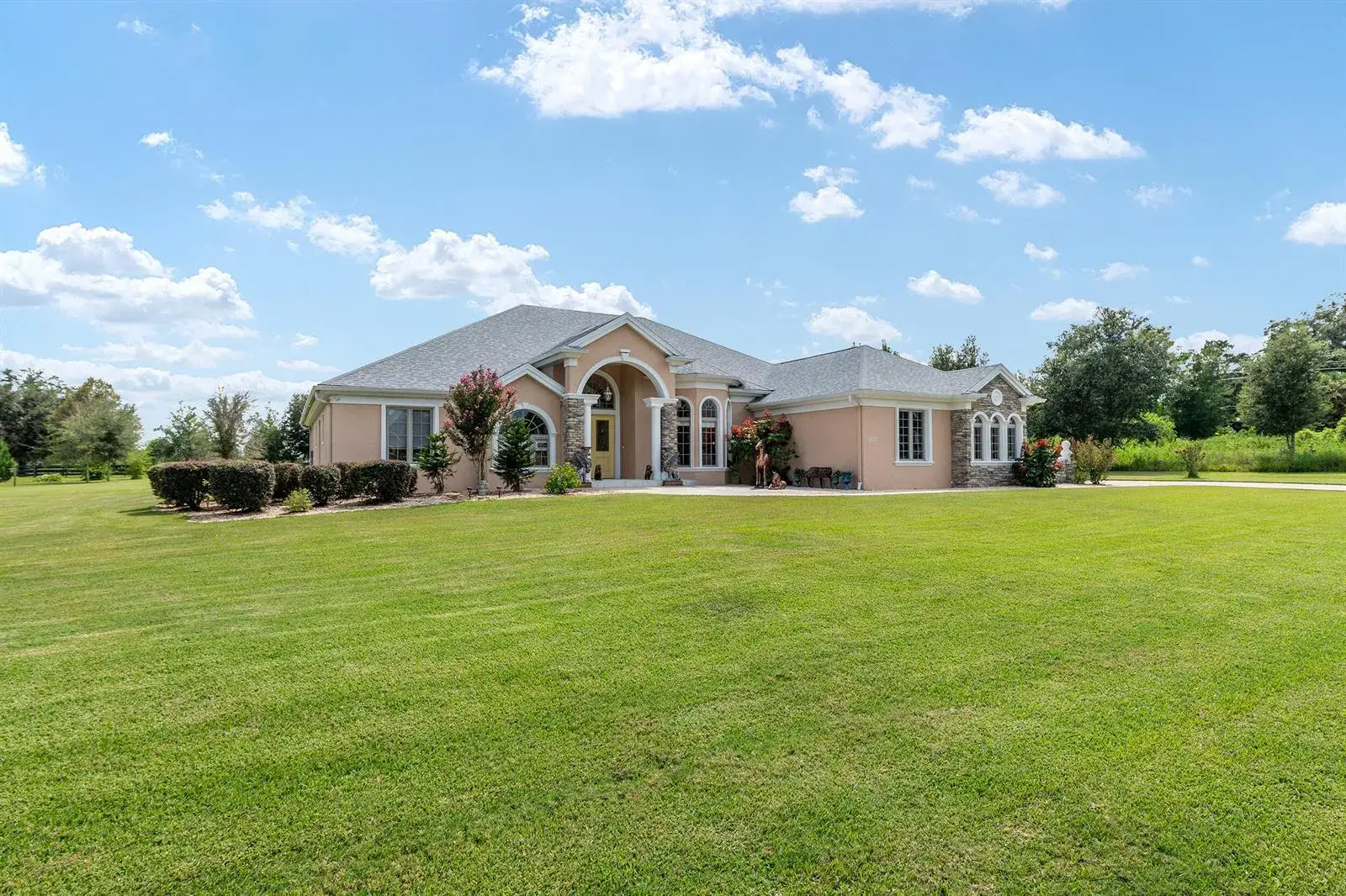 4 bedroom 3 bath Residential for sale at 6575 S Magnolia Avenue, Ocala FL 34471