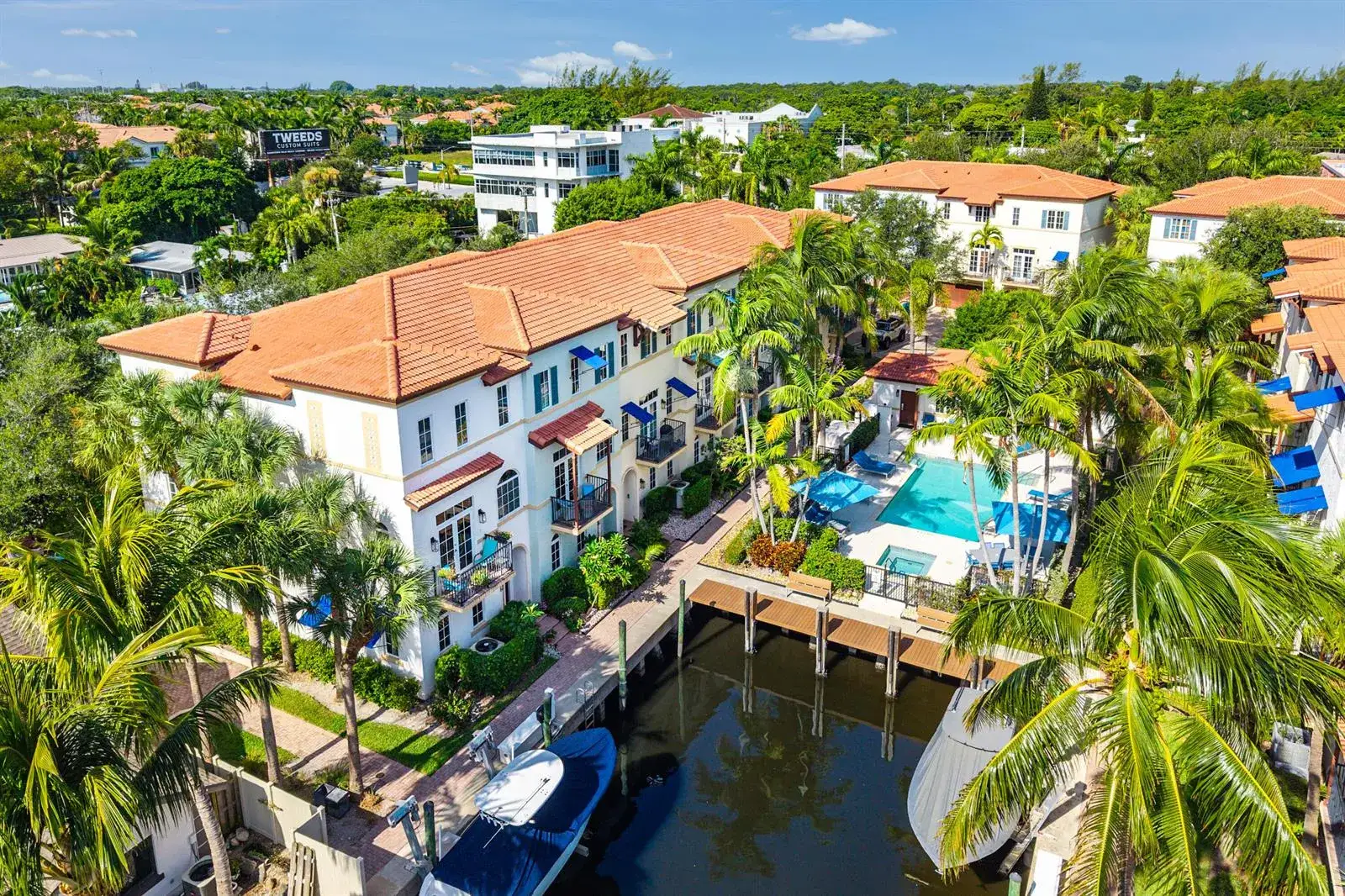 3 bedroom 3 bath Residential for sale at 813 Estancia Way, Boynton Beach FL 33435