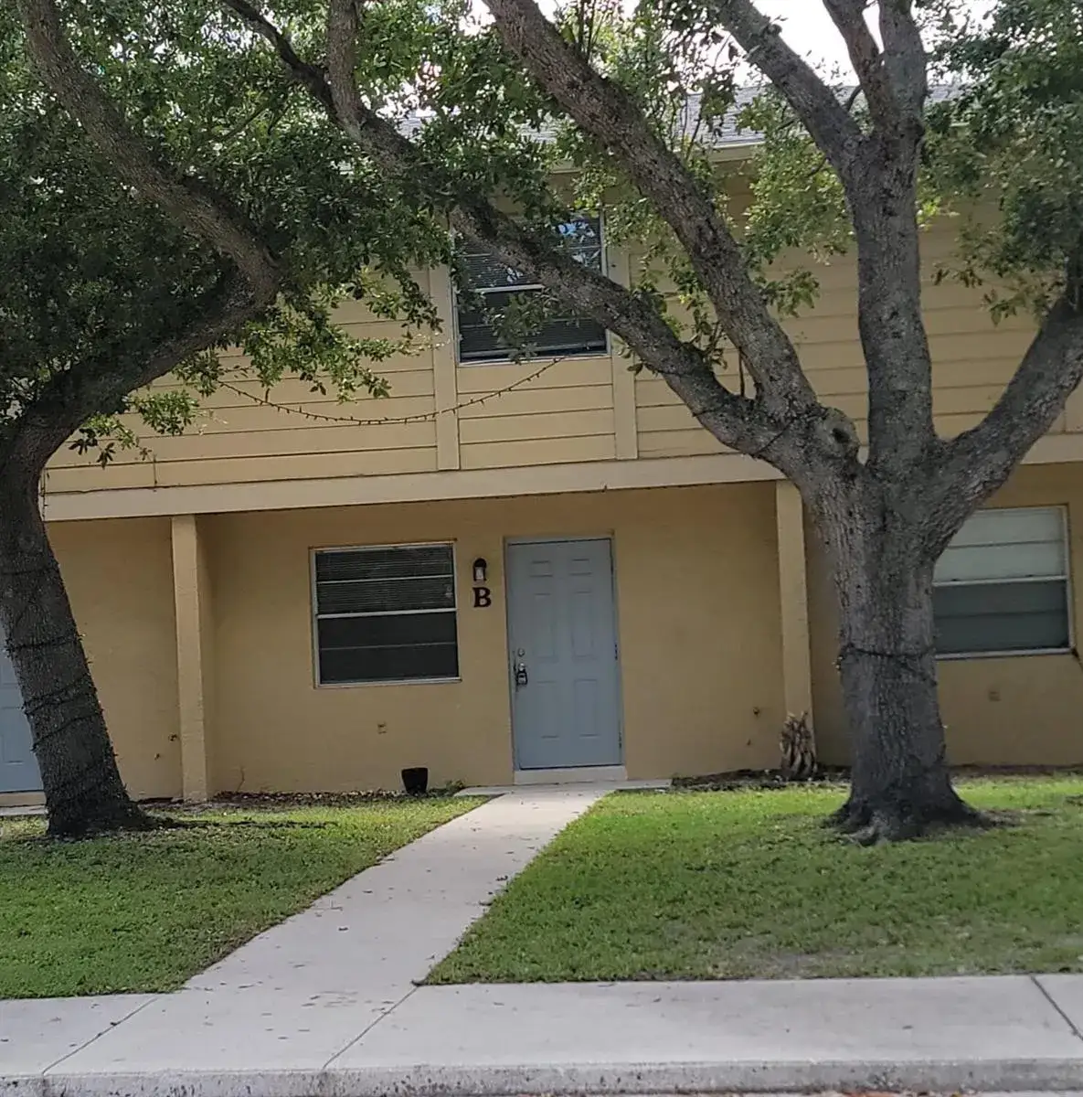 2 bedroom 2 bath Residential Lease for rent at 2018 S 10TH Street, Fort Pierce FL 34950