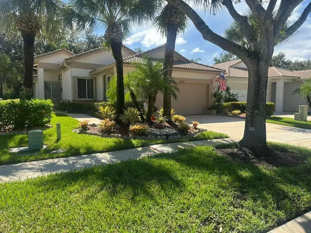 3 bedroom 2 bath Residential for sale at 2260 Sapphire Circle, West Palm Beach FL 33411