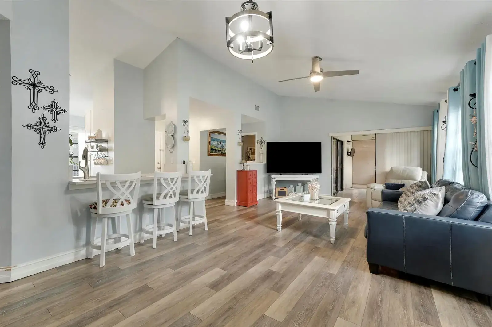 2 bedroom 2 bath Residential for sale at 3263 Perimeter Drive, FL 33467