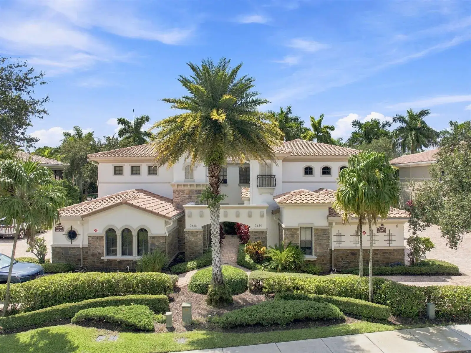 4 bedroom 2 bath Residential for sale at 7634 Old Thyme Court, Parkland FL 33076
