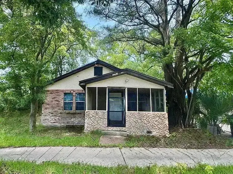 2 bedroom 1 bath Residential for sale at 1751 W 20TH Street, Jacksonville FL 32209