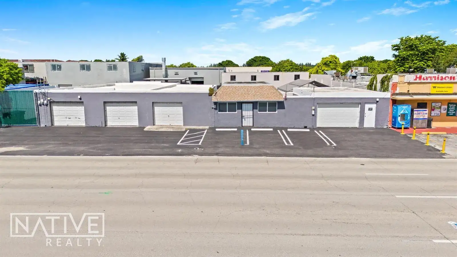 Commercial Sale for sale at 225 N Dixie Highway, Hallandale Beach FL 33009