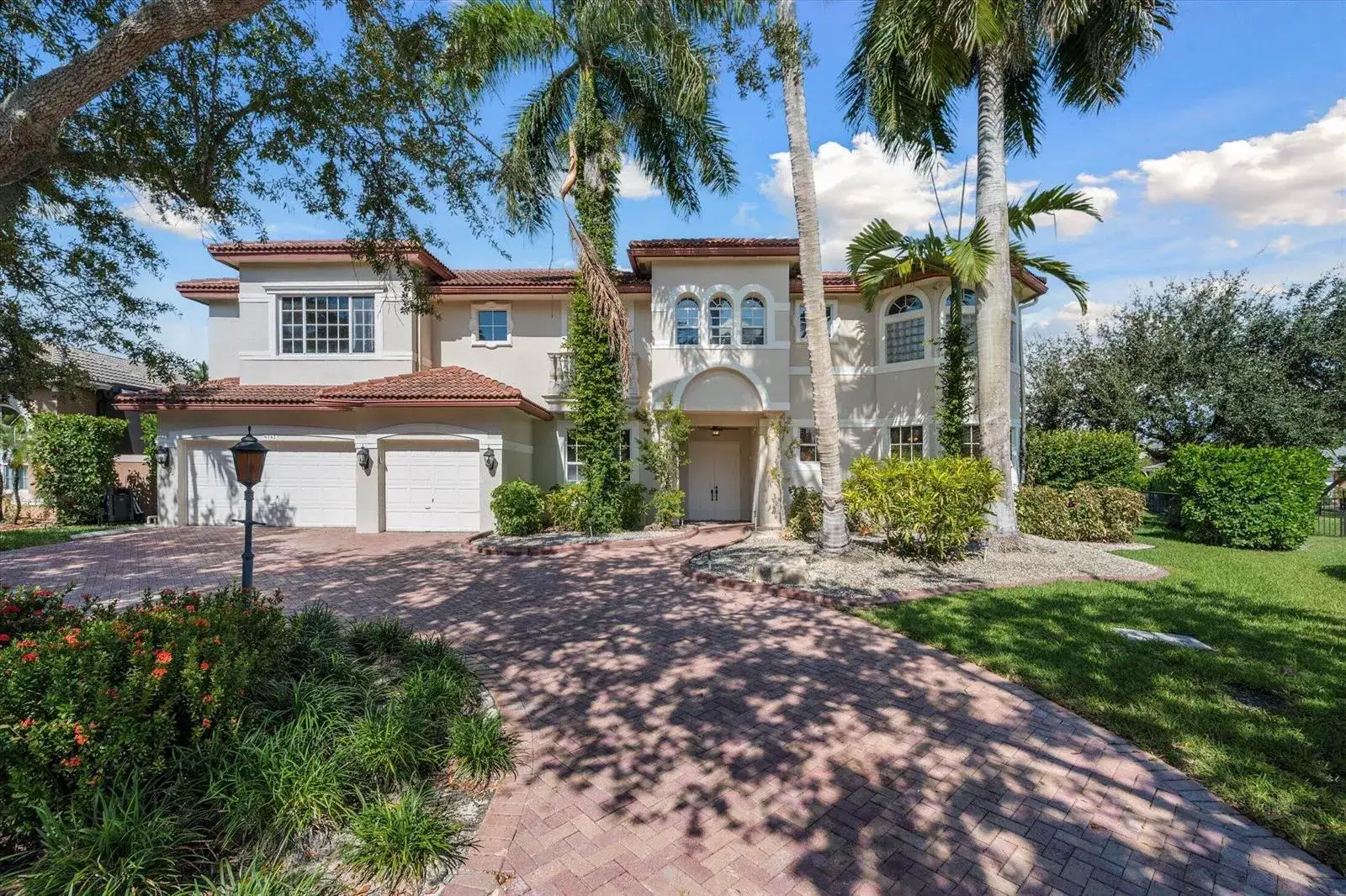 5 bedroom 5 bath Residential for sale at 6162 NW 121ST Avenue, Coral Springs FL 33076