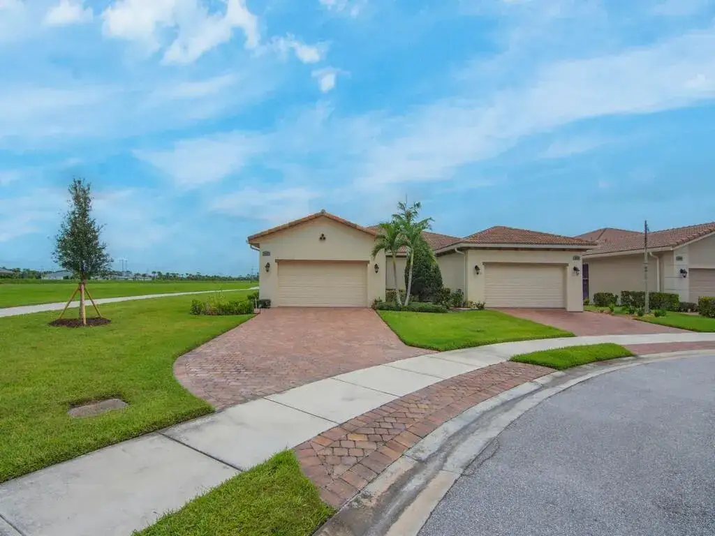 2 bedroom 2 bath Residential for sale at 24032 SW FIRENZE Way, Port St. Lucie FL 34986