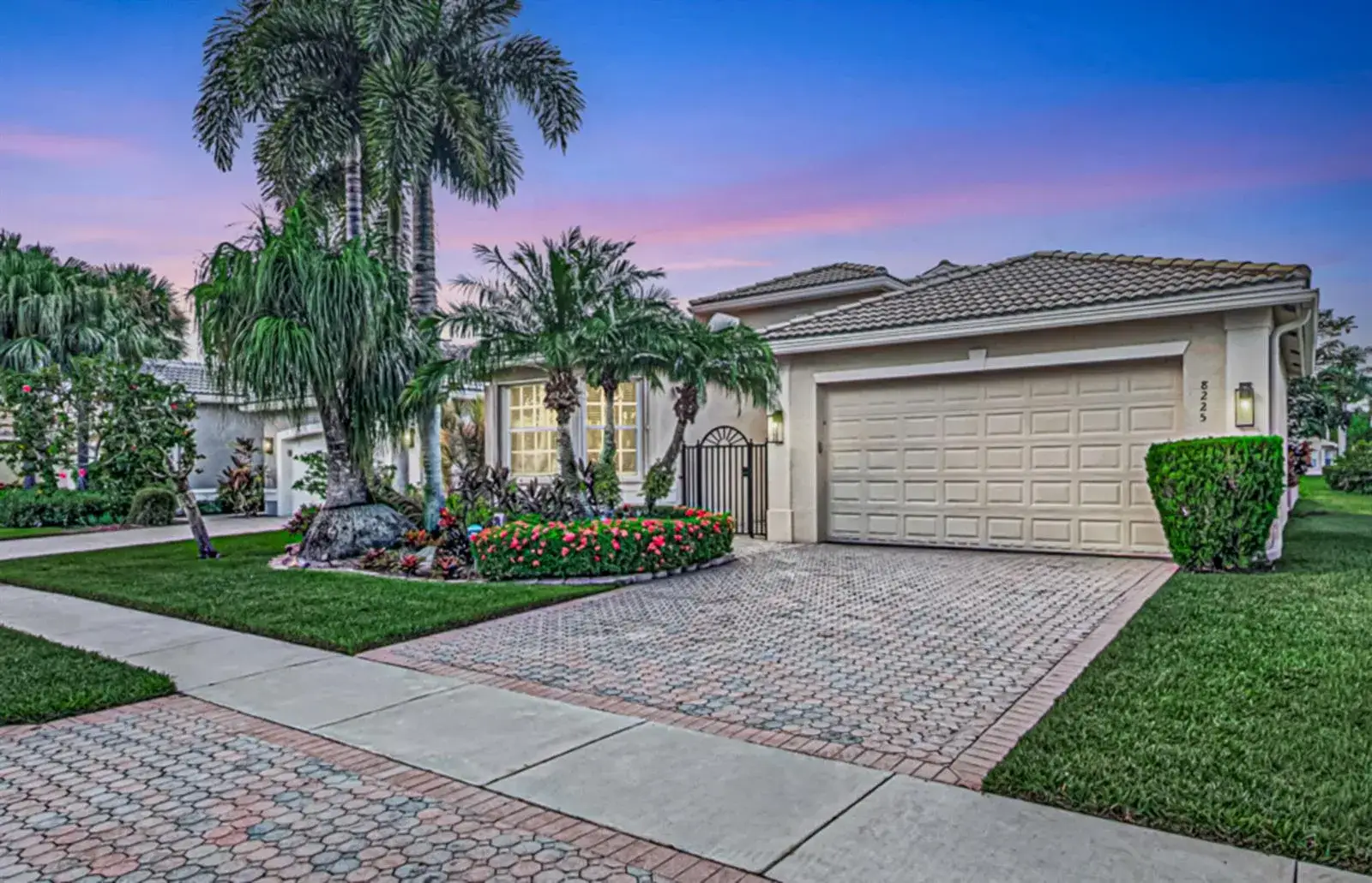 3 bedroom 2 bath Residential for sale at 8225 La Jolla Vista Lane, Lake Worth FL 33467