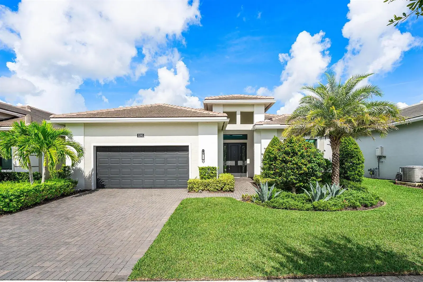 3 bedroom 3 bath Residential for sale at 5395 St Vincent Lane, Westlake FL 33470