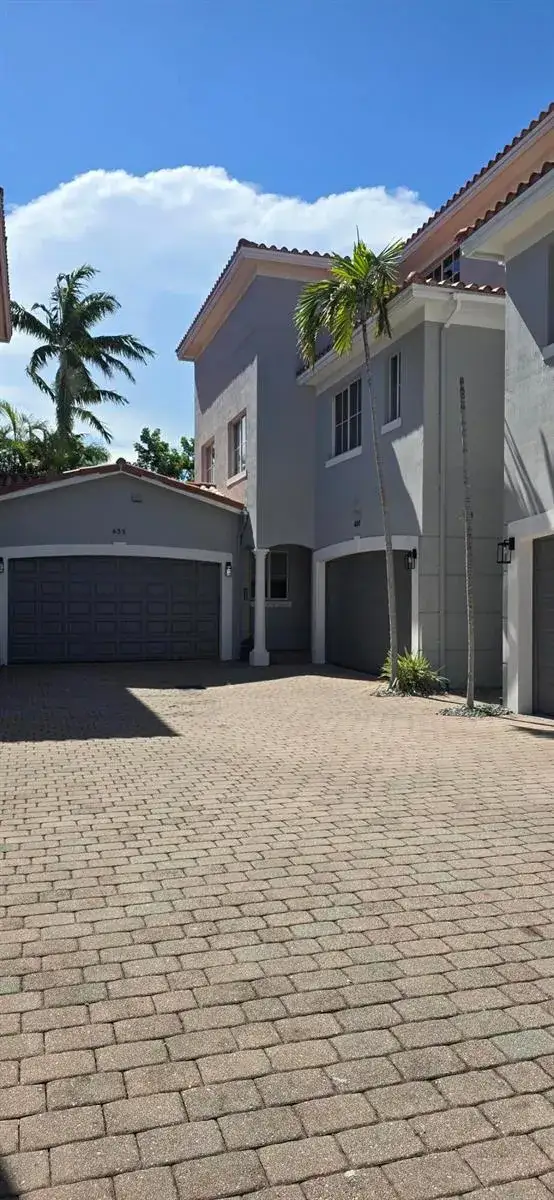 4 bedroom 4 bath Residential for sale at 635 NE 11th Avenue, Fort Lauderdale FL 33304