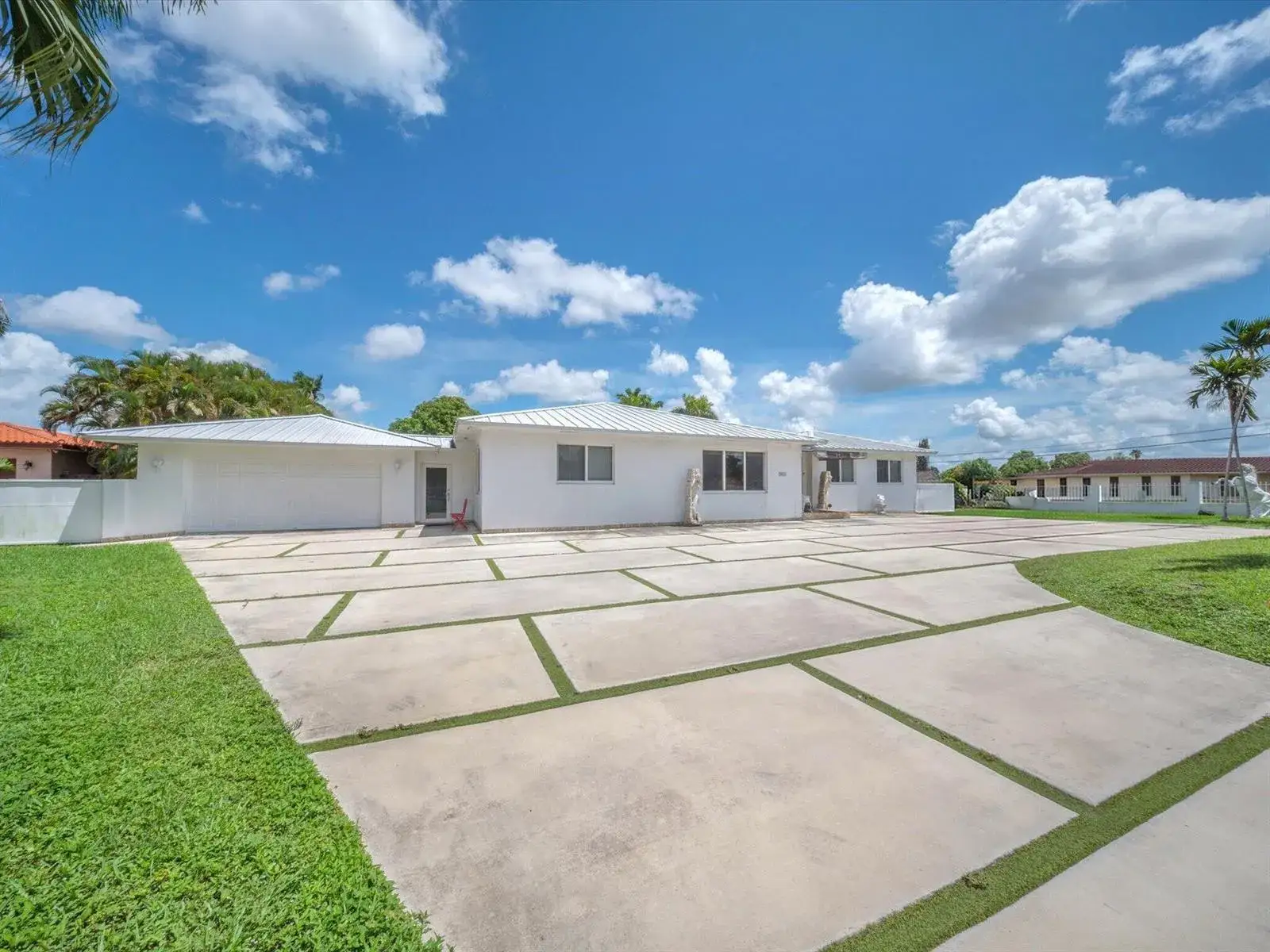 5 bedroom 4 bath Residential for sale at 2951 SW 139TH Avenue, Miami FL 33175