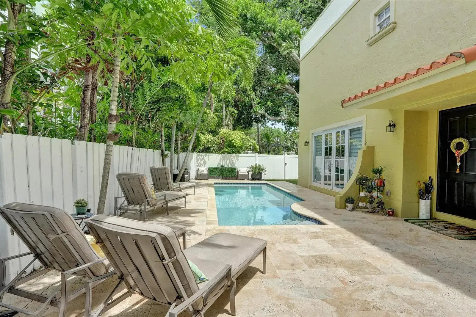 1411 NE 7th Street, Fort Lauderdale FL 33304