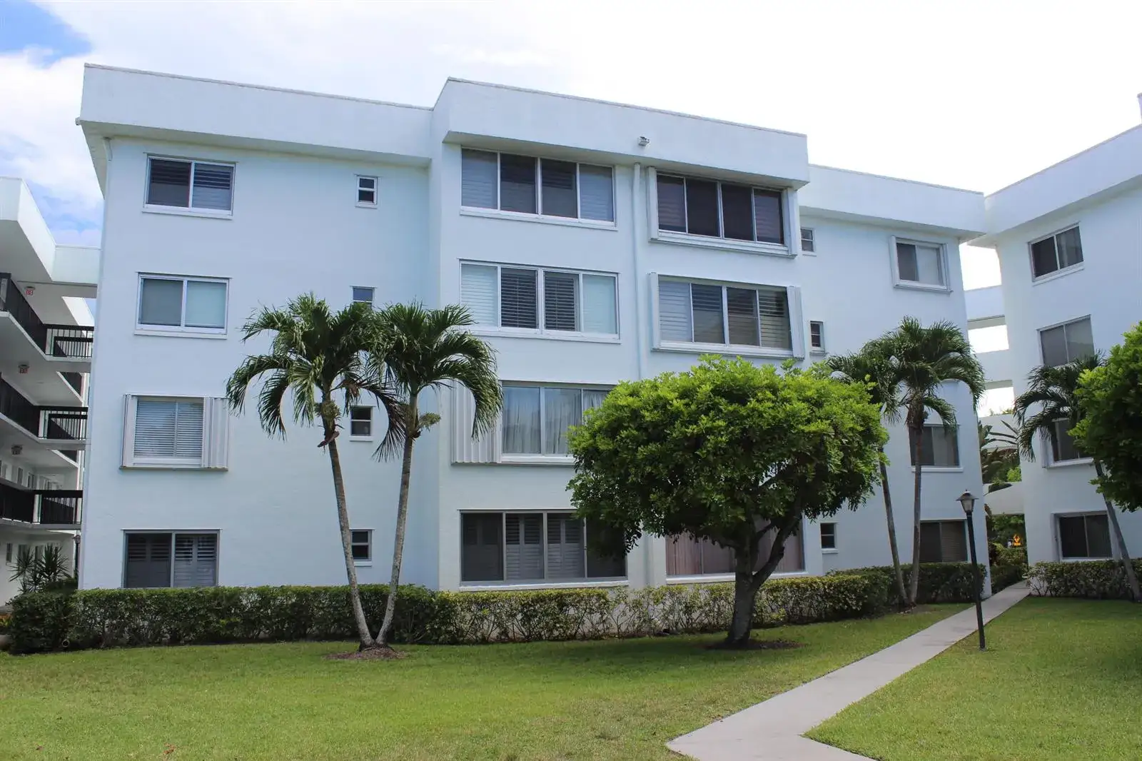 3 bedroom 2 bath Residential Lease for rent at 6698 10th Avenue N # 218, Lake Worth FL 33467