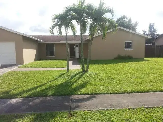 3 bedroom 2 bath Residential Lease for rent at 10838 WINDING CREEK Way, FL 33428