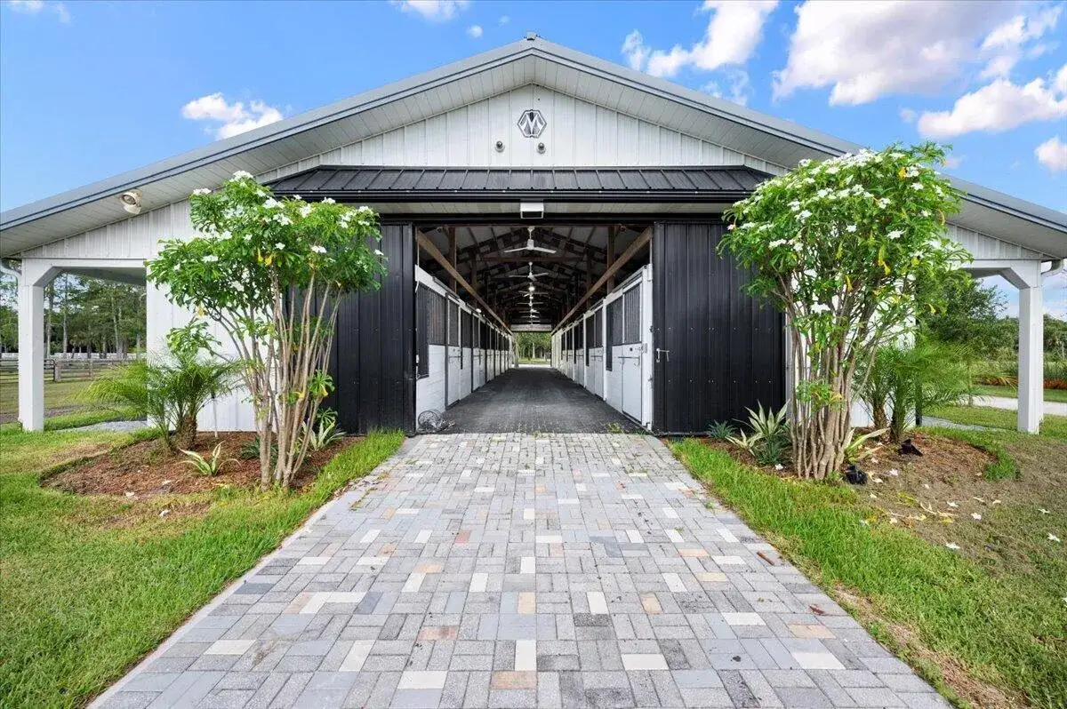 1 bath Residential Lease for rent at 10320 Randolph Siding Road, Jupiter FL 33478