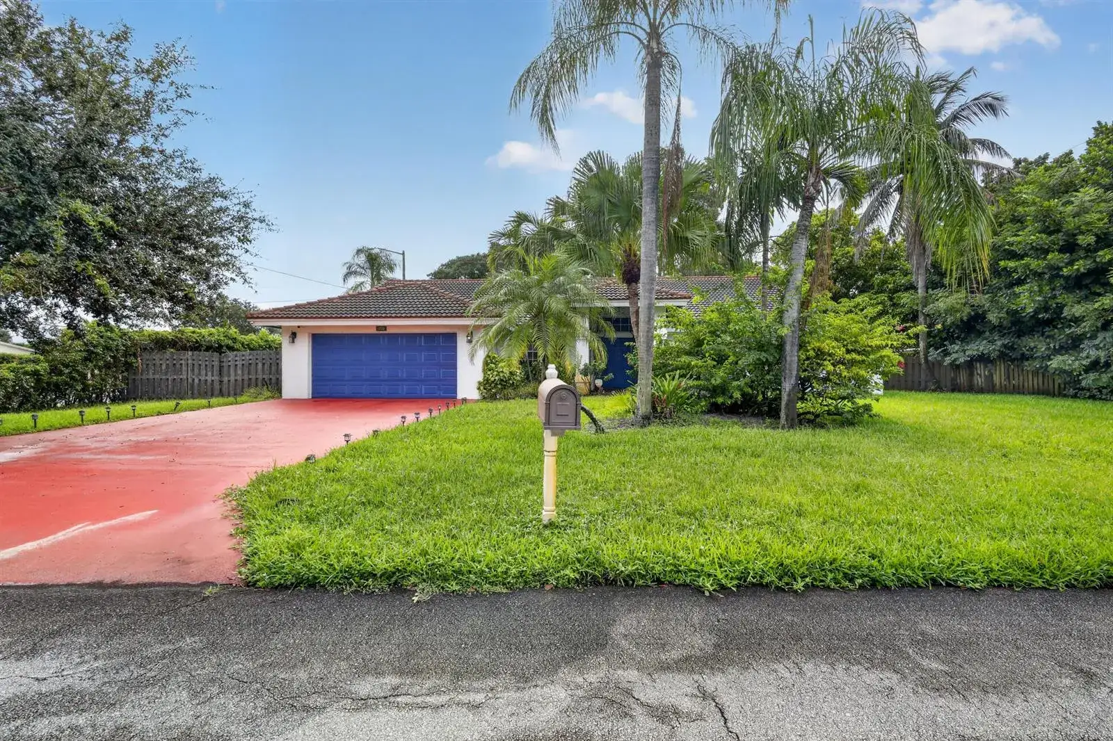 3 bedroom 2 bath Residential for sale at 1770 EMILIO Lane, Palm Springs FL 33406