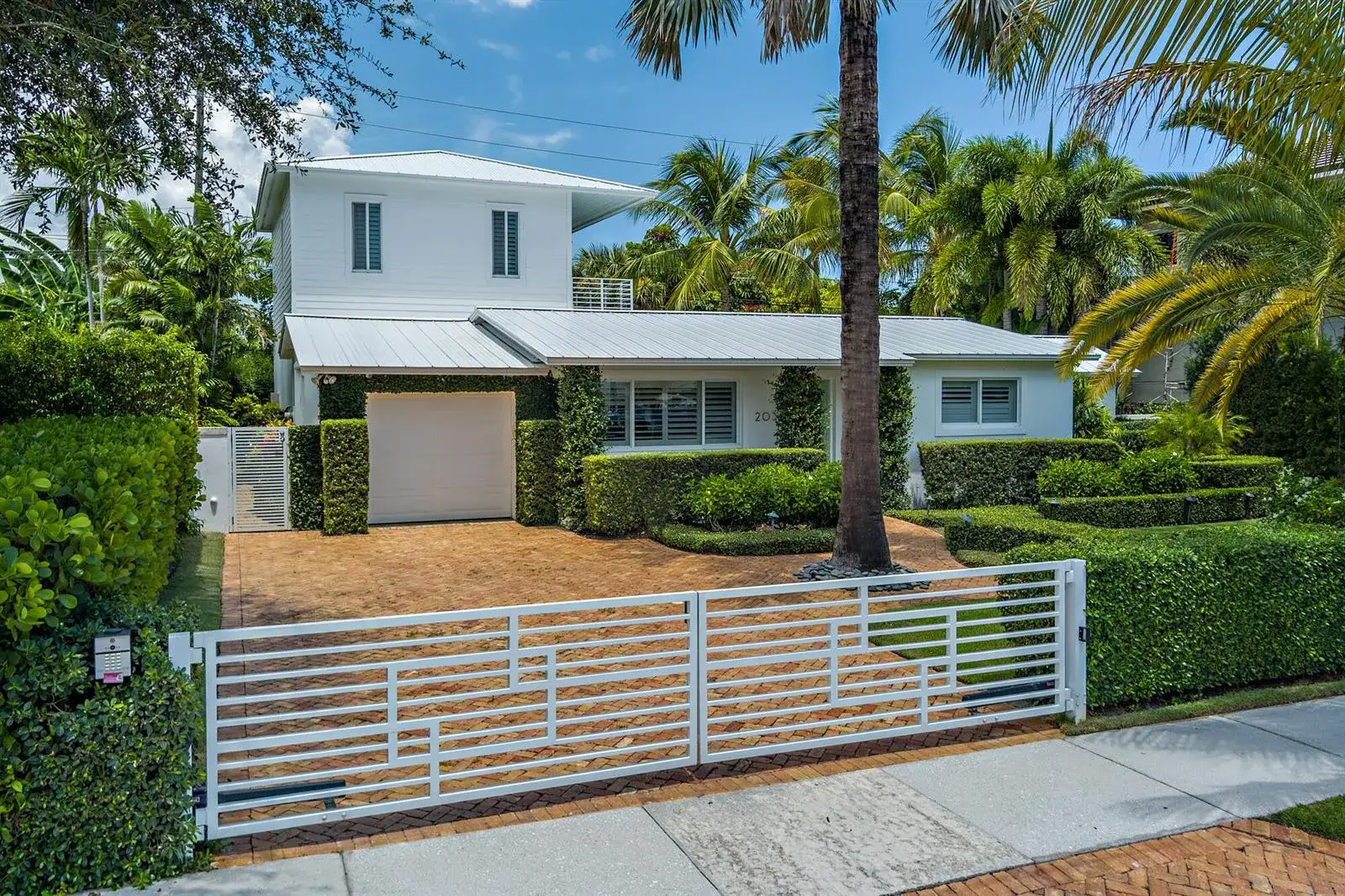 4 bedroom 4 bath Residential for sale at 203 Arlington Road, West Palm Beach FL 33405