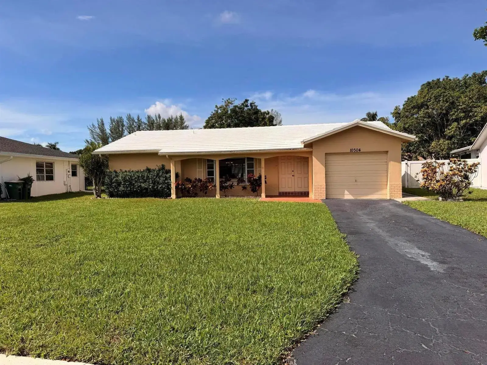 10304 NW 80th Drive, Tamarac FL 33321