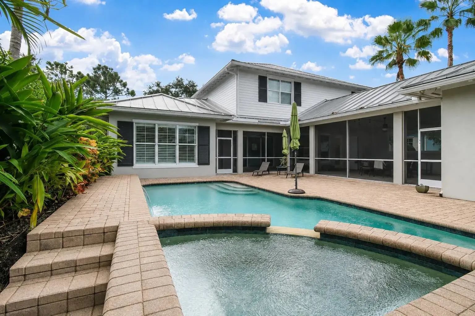5 bedroom 4 bath Residential for sale at 2664 Greenway Drive, Jupiter FL 33458