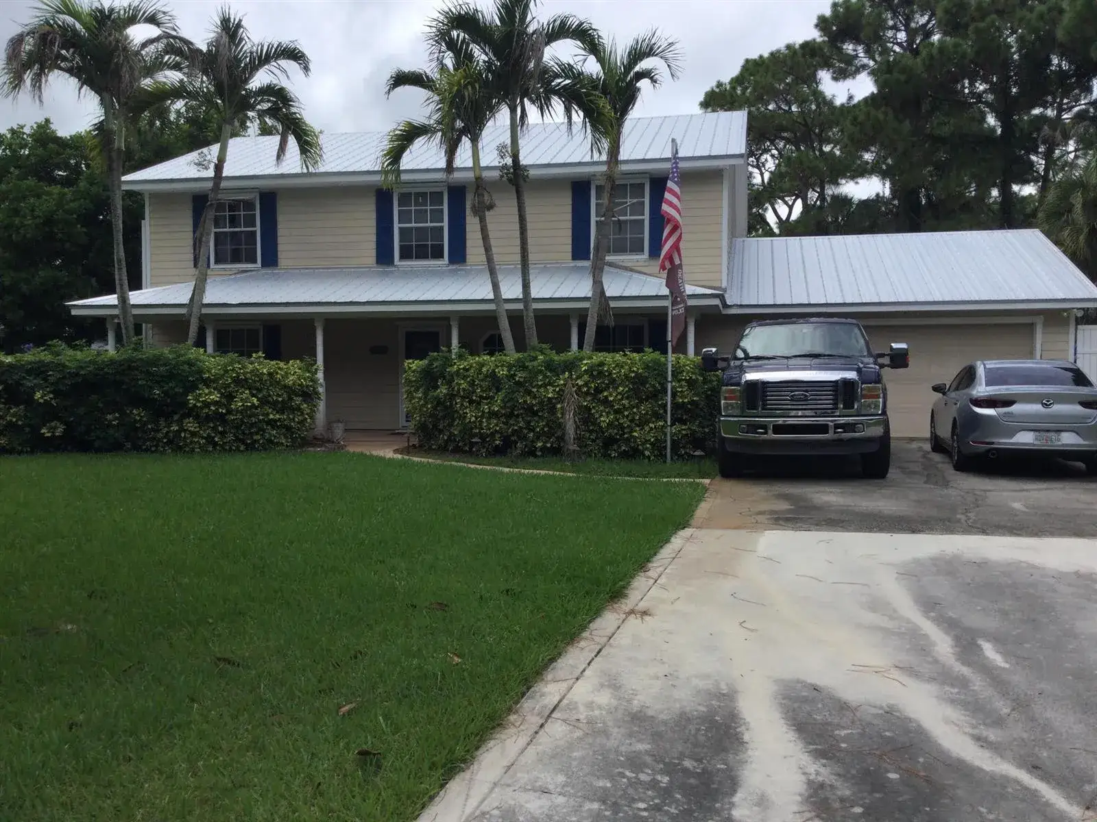 4 bedroom 2 bath Residential for sale at 330 NE TOWN Terrace, Jensen Beach FL 34957