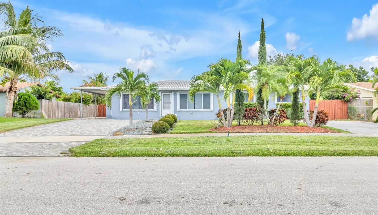 3 bedroom 2 bath Residential for sale at 4171 WATERWAY Drive, Lake Worth FL 33461