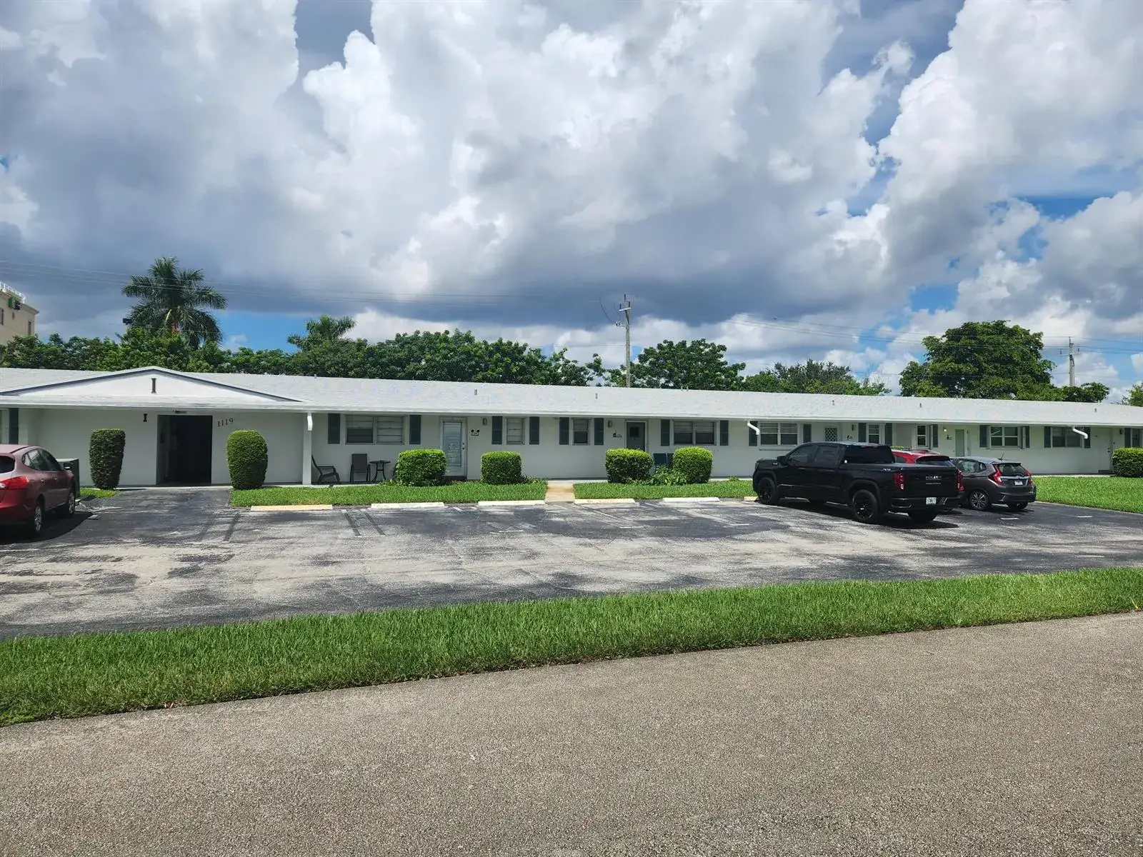 2 bedroom 1 bath Residential Lease for rent at 1119 Lake Terrace # 115, Boynton Beach FL 33426