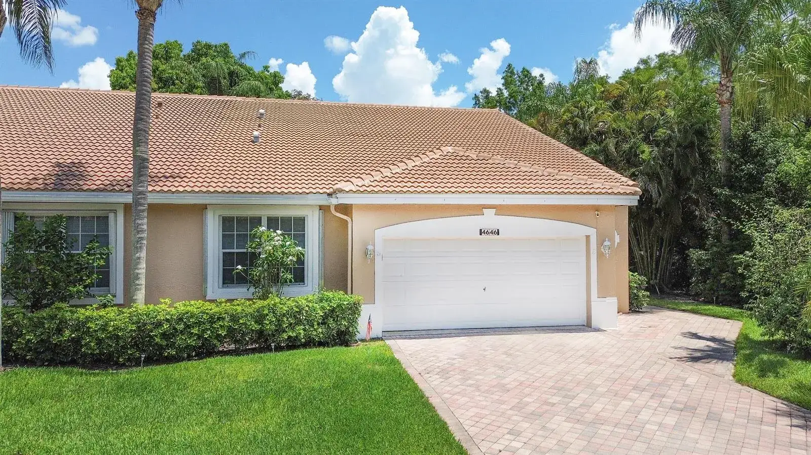 2 bedroom 2 bath Residential for sale at 4646 Carlton Golf Drive, Wellington FL 33449