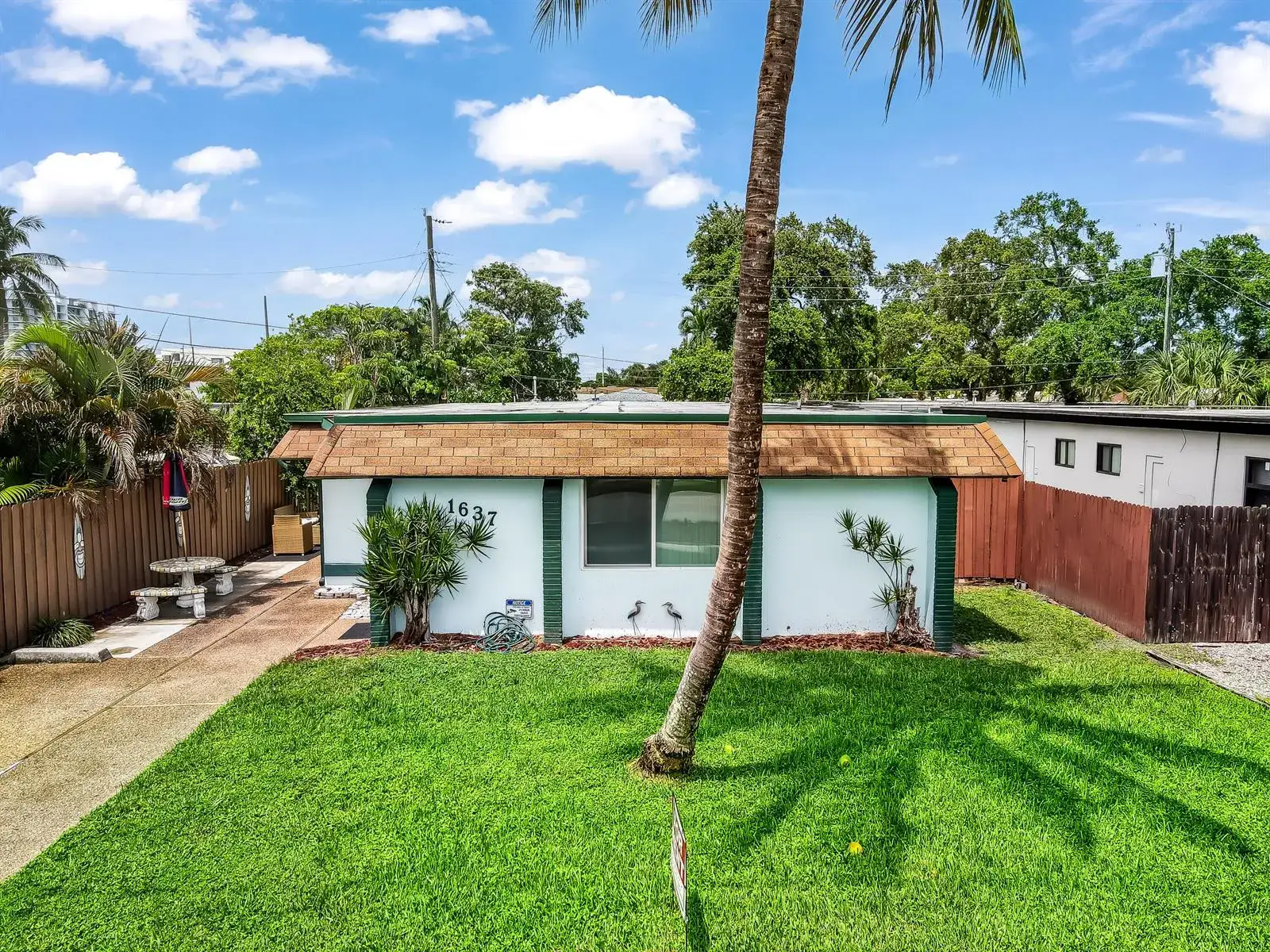 1637 Taft Street, Hollywood FL 33020