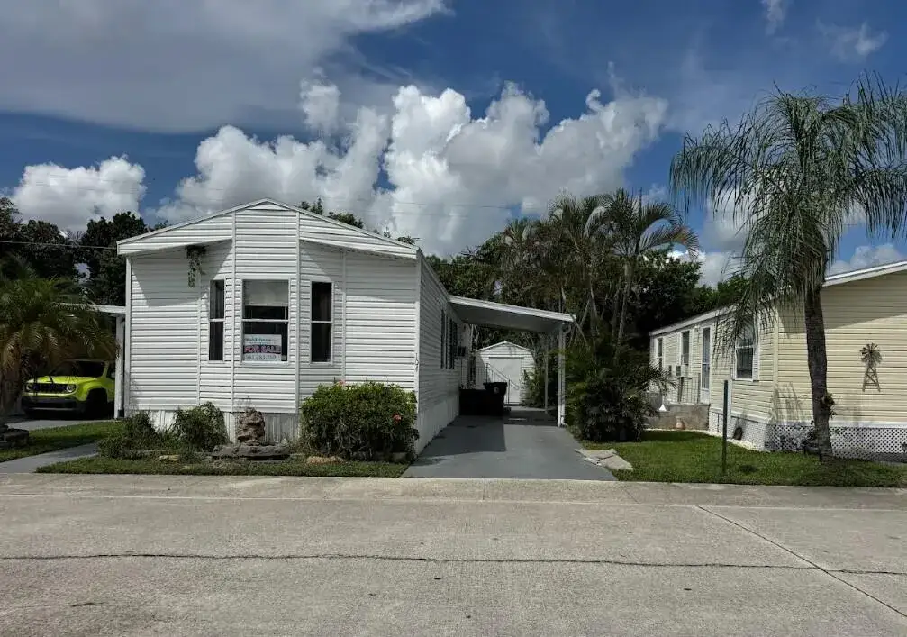 2 bedroom 2 bath Residential for sale at 104 Plantation Boulevard # 104, FL 33467