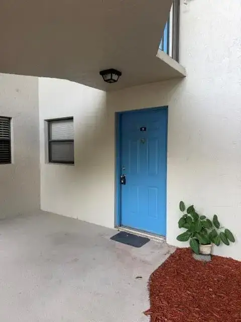 3 bedroom 2 bath Residential for sale at 1480 WINDORAH Way # B, West Palm Beach FL 33411