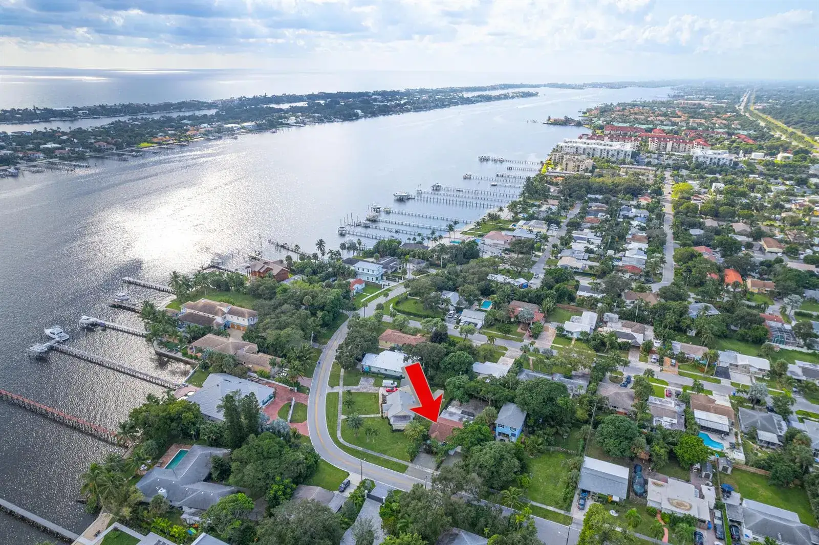 2 bedroom 2 bath Residential for sale at 545 S LAKE Drive, Lantana FL 33462
