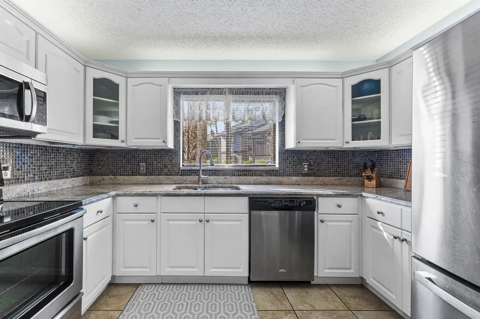 3 bedroom 2 bath Residential Lease for rent at 1611 Cabot Lane # 3, Wellington FL 33414