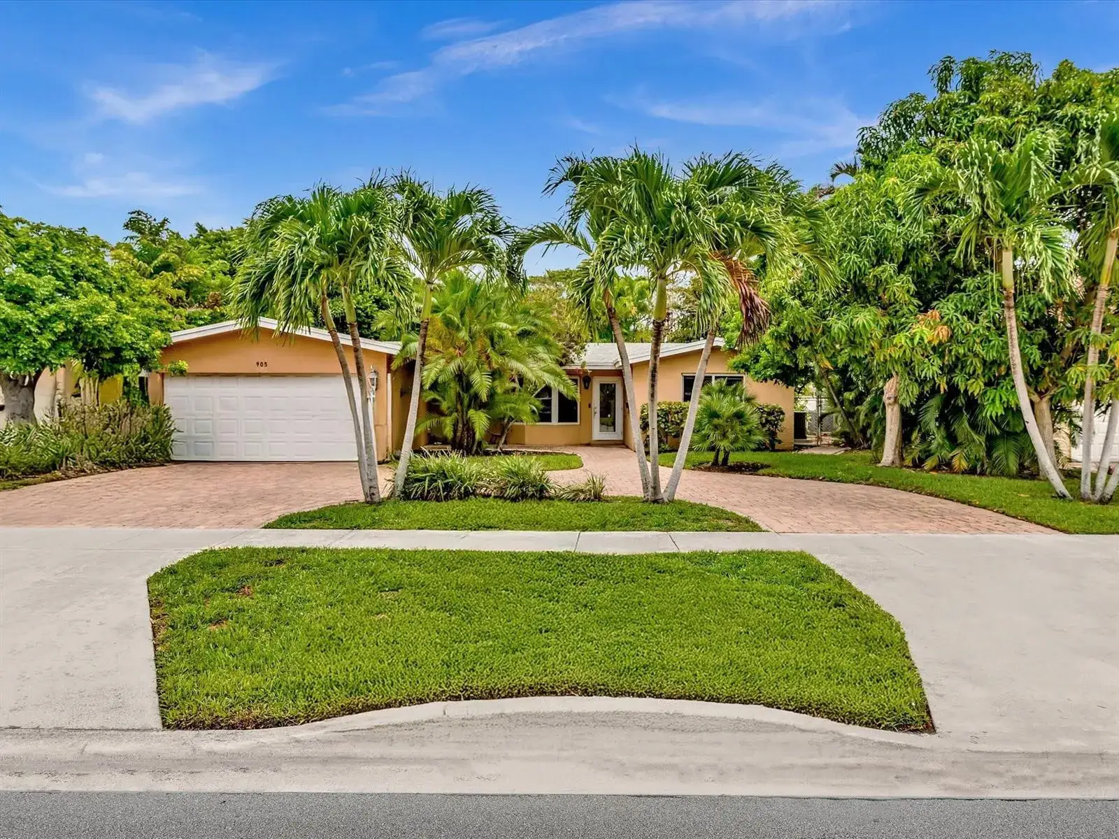 3 bedroom 2 bath Residential for sale at 905 SE 13TH Court, Deerfield Beach FL 33441