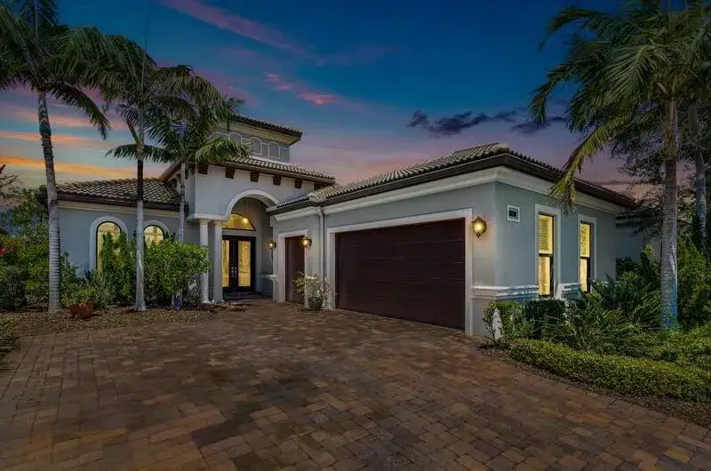 3 bedroom 3 bath Residential for sale at 183 Calmo Circle, Port St. Lucie FL 34984
