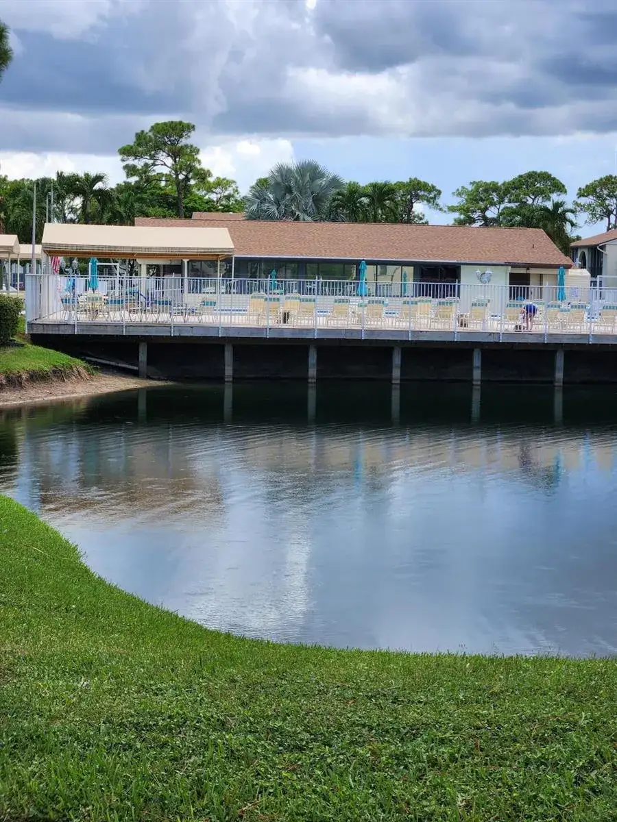 2 bedroom 2 bath Residential for sale at 311 KNOTTY PINE Circle # 1, FL 33463
