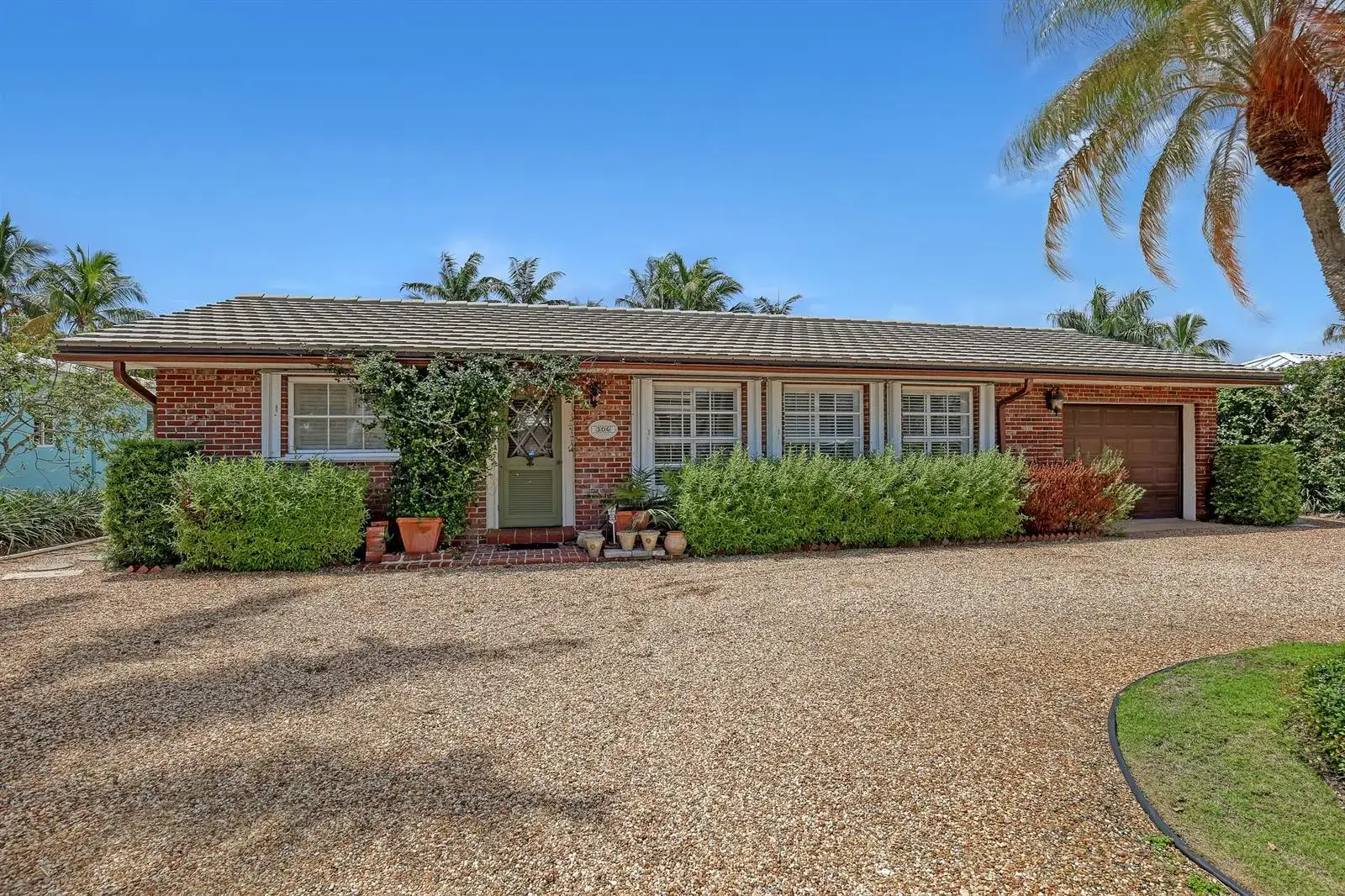 2 bedroom 2 bath Residential for sale at 306 CASCADE Lane, Palm Beach Shores FL 33404