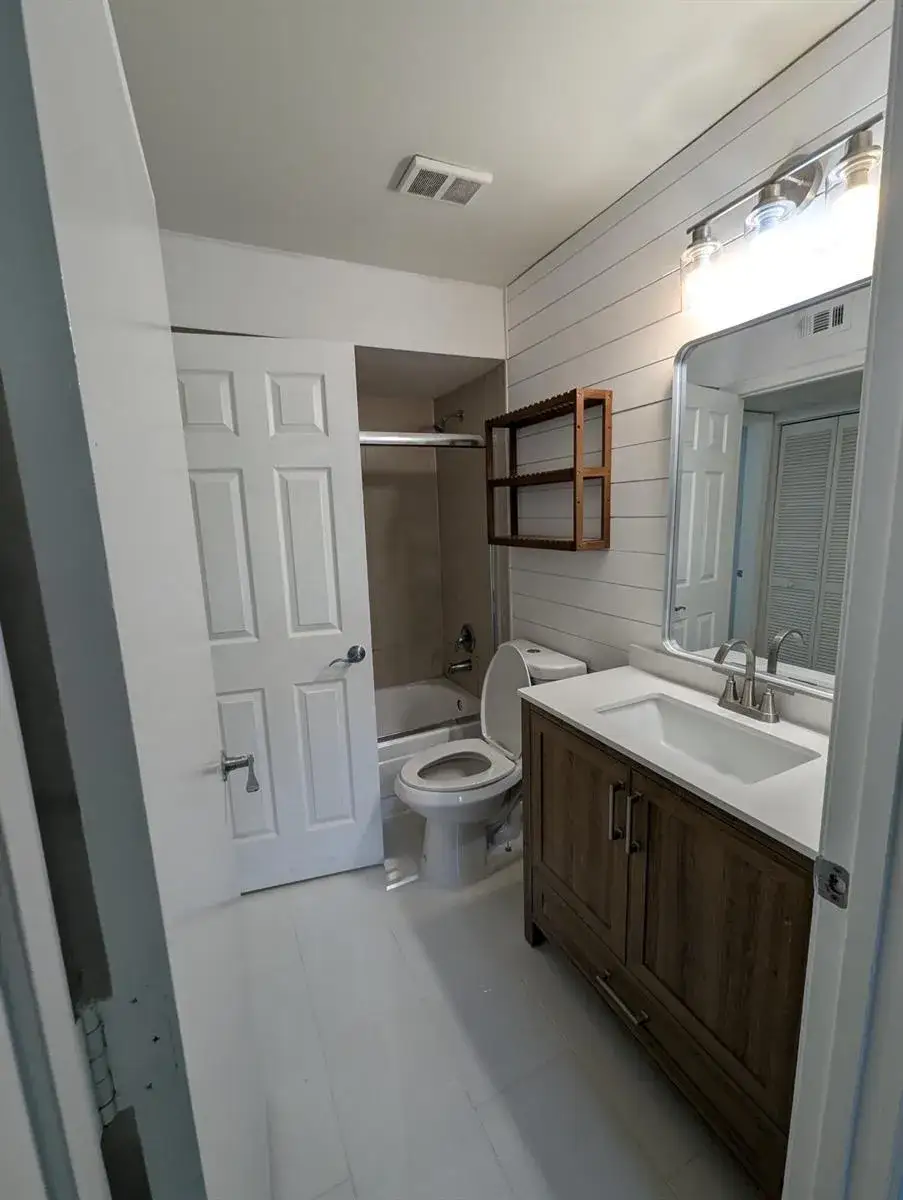 2 bedroom 2 bath Residential for sale at 1215 CRYSTAL Way # G, Delray Beach FL 33444