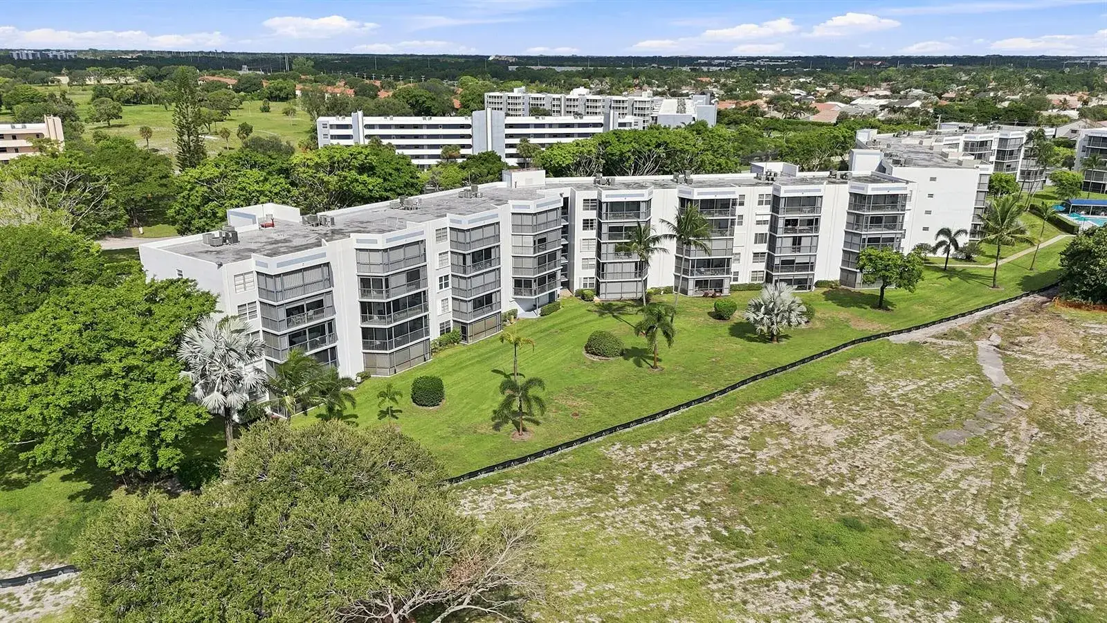 3 bedroom 2 bath Residential Lease for rent at 6400 NW 2ND Avenue # 217, Boca Raton FL 33487