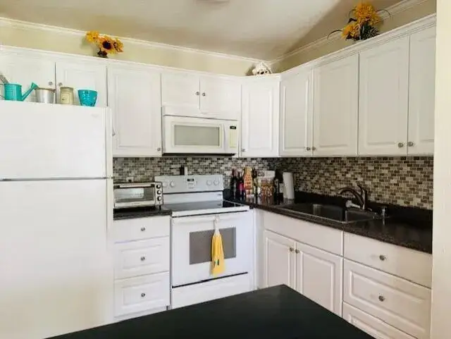 1 bedroom 1 bath Residential for sale at 140 Salisbury F, West Palm Beach FL 33417
