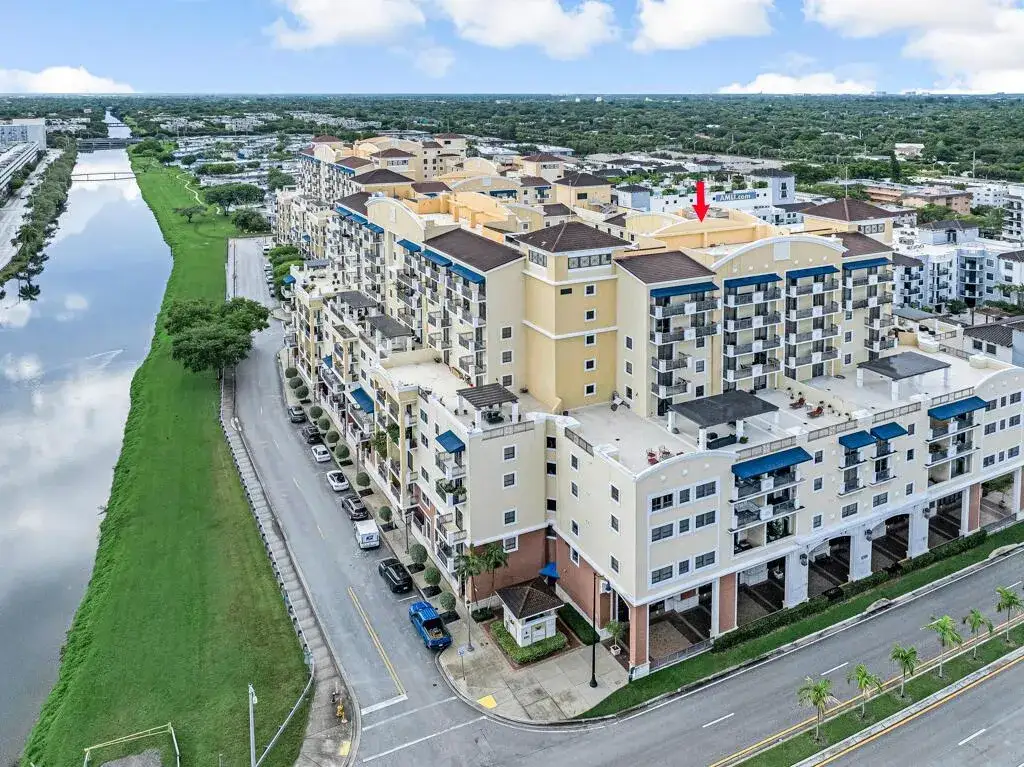 2 bedroom 2 bath Residential for sale at 8390 SW 72ND Avenue # 303, Miami FL 33143