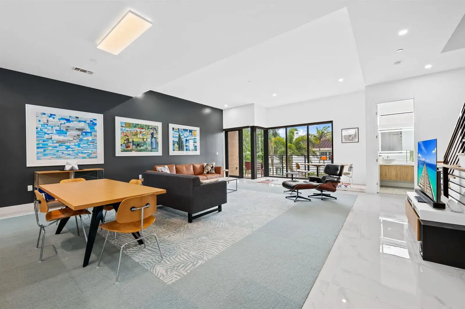 3 bedroom 3 bath Residential for sale at 818 NE 2ND Street, Fort Lauderdale FL 33301