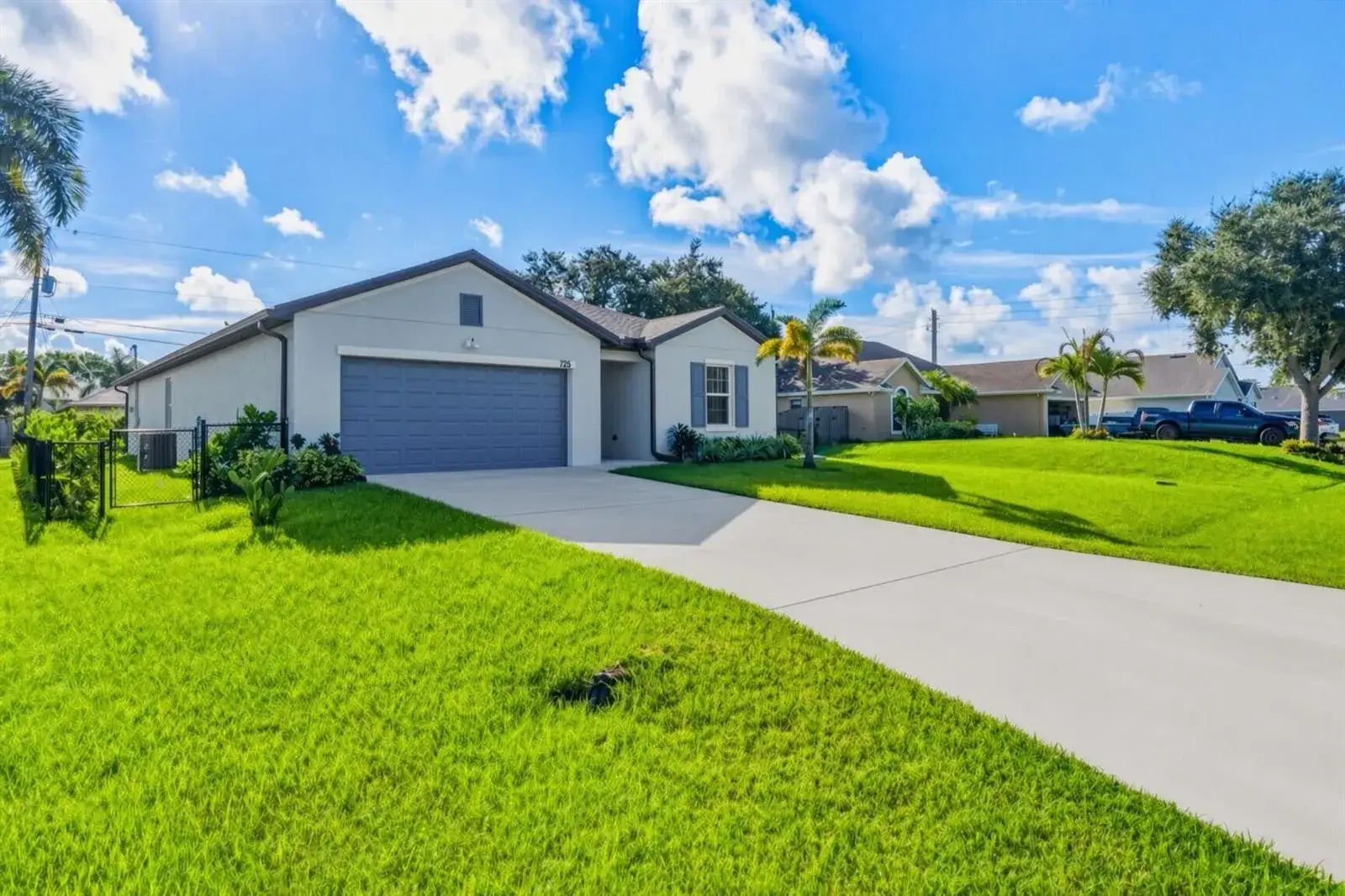 226 SW MILBURN Circle, Port St. Lucie FL 34953